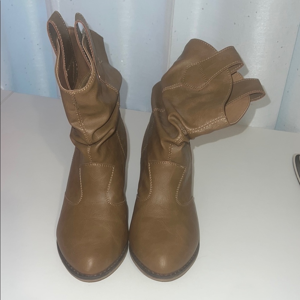 Women's Tan Leather Boots
